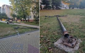 На бульварі Вишневецького падають ліхтарні стовпи