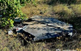 Може вибухнути під ногами: чому не можна підходити до уламків збитих реактивних дронів