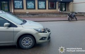У Вишнівці 17-річний мотоцикліс потрапив під колеса авто