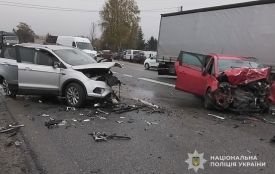 Поліцейські розшукують очевидців аварії в Смиківцях, у якій загинув один з водіїв