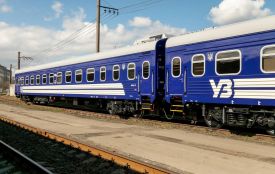 Змінили розклад руху деяків приміських поїздів