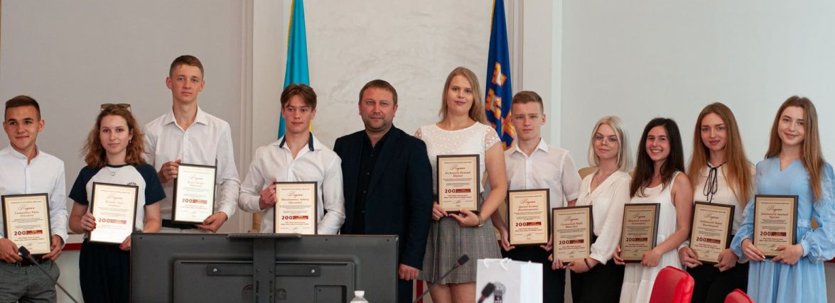 На Тернопільщині ЗНО на 200 балів склали уже 11 випускників