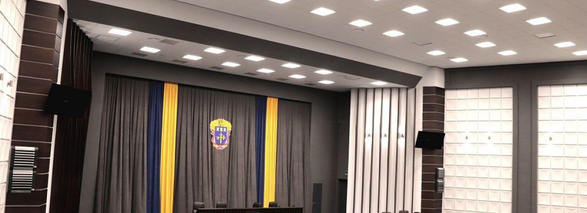 Зірвалася чергова сесія обласної ради: чому депутати ігнорують зібрання