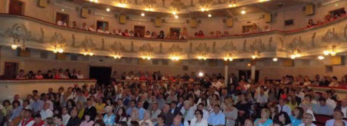 Тернопільський драмтеатр оголосив про початок сезону: що покажуть для дорослих і дітей