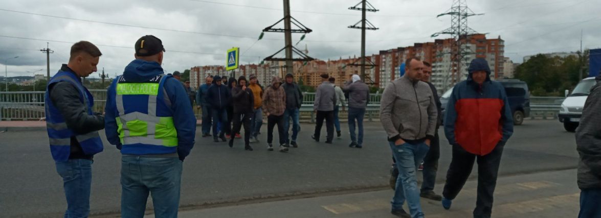 У Тернополі перекрили Гаївський міст. Чому протестують? (ФОТО, ВІДЕО)
