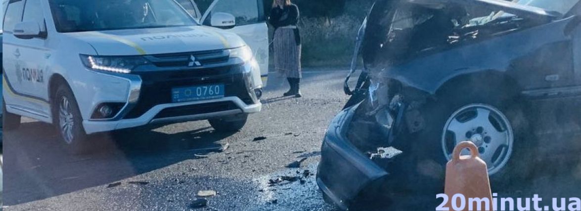 На розв’язці Чистилів-Біла ДТП: авто вилетіло з дороги (ФОТО)