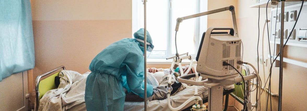 Усі пацієнти з ковідом, які лікуються в стаціонарі, не вакциновані і потребують кисневої підтримки: штаб