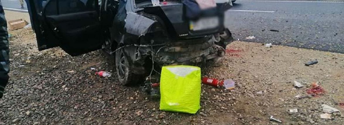 Водій на Mitsubishi не впорався з керуванням та з'їхав у кювет. Чоловіка у комі доправили до лікарні