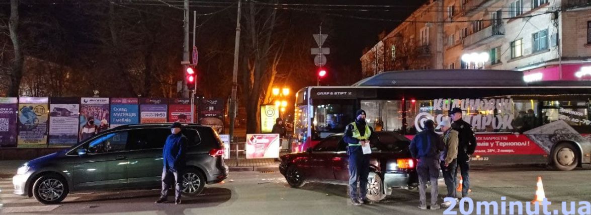Куди він ще їхав у такому стані? Водій, який скоїв аварію біля ЦУМу, був добряче п'яний