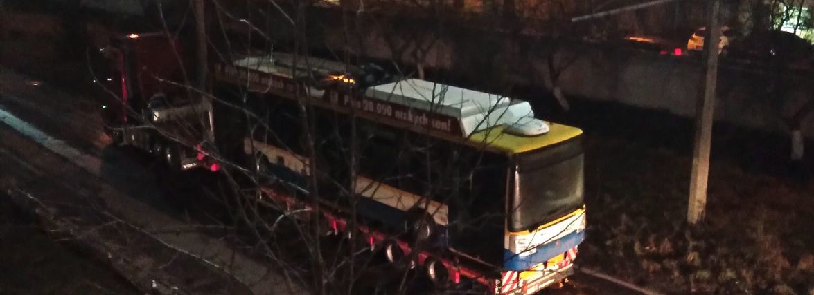 В депо КП «Тернопільелектротранс» привезли перший з п'яти тролейбусів із Чехії (ФОТО ДНЯ)