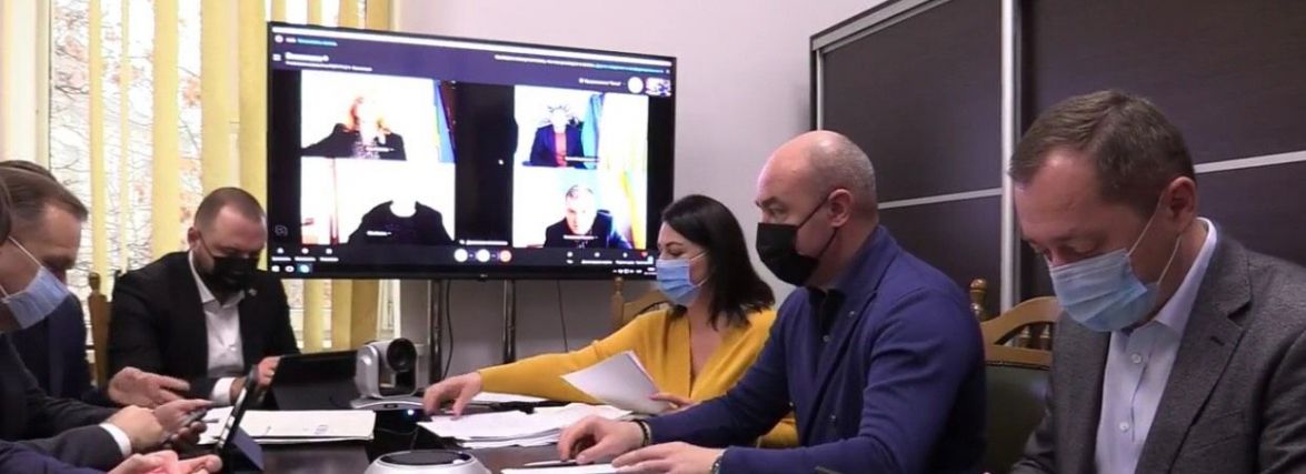 Додаткові вихідні та виділення грошей. Що прийняли на виконкомі міськради 1 грудня?