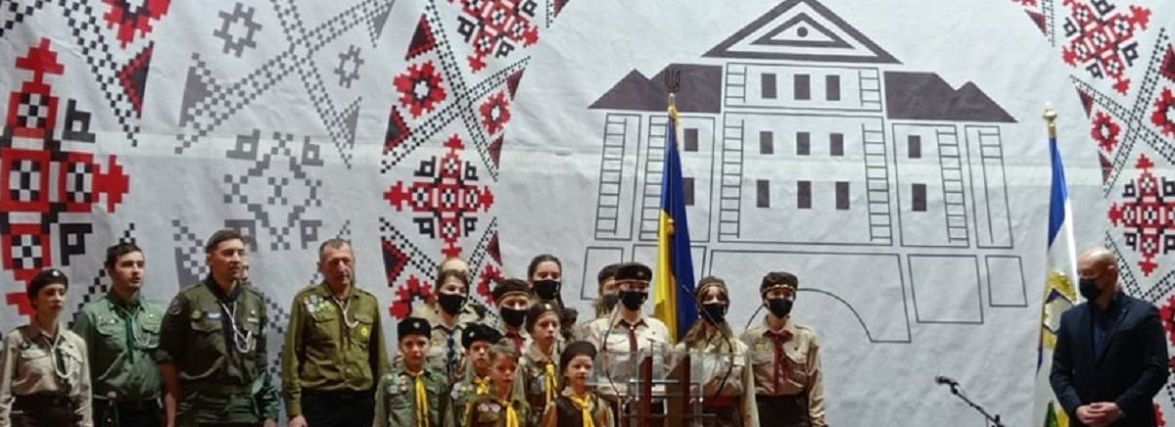 Пластуни передали Вифлеємський вогонь миру громаді Тернополя. Де можна отримати частку вогню