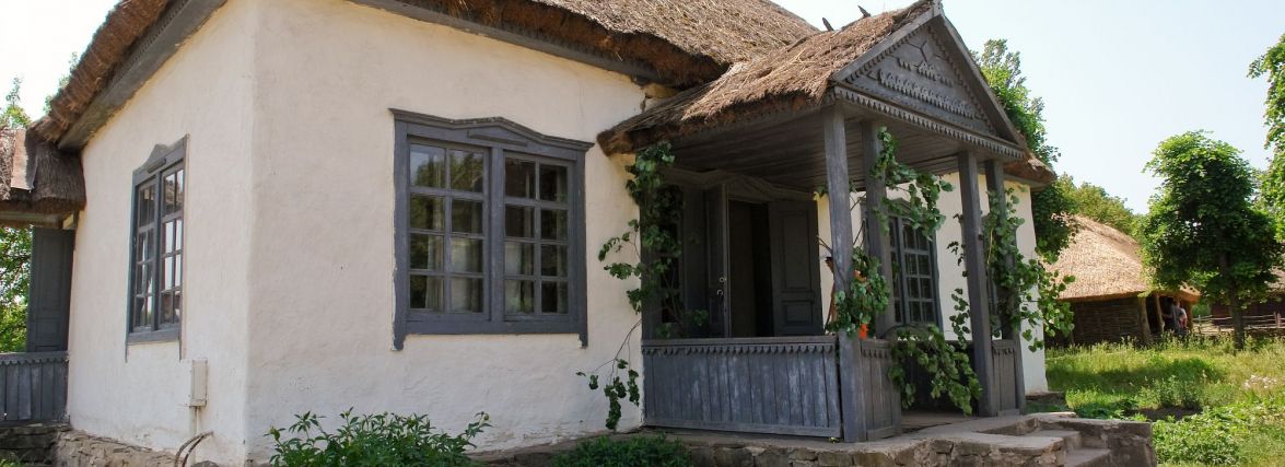 Сім сільських хат не дорожчих 100 тисяч гривень на Тернопільщині