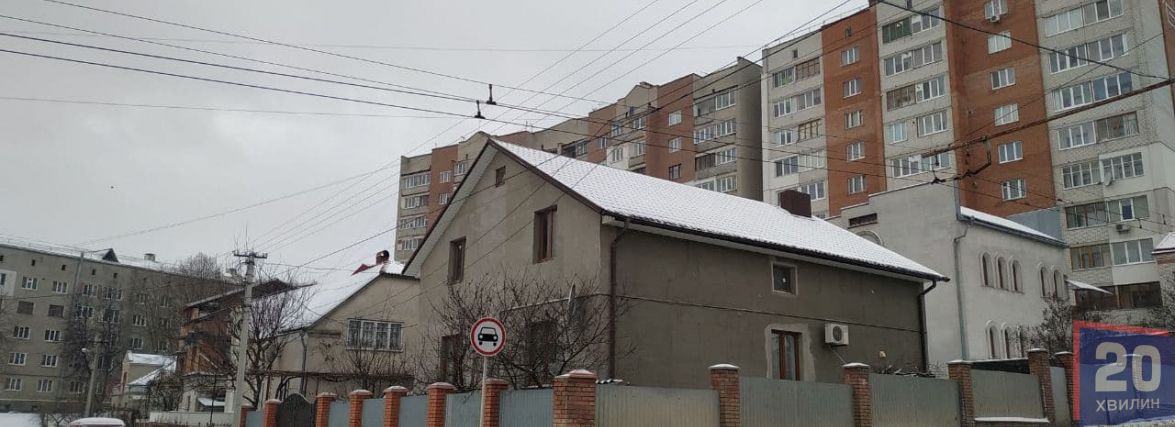 Не вірив, поки не заночував: як виглядає «будинок з привидами» на Дружбі. Що кажуть власники?