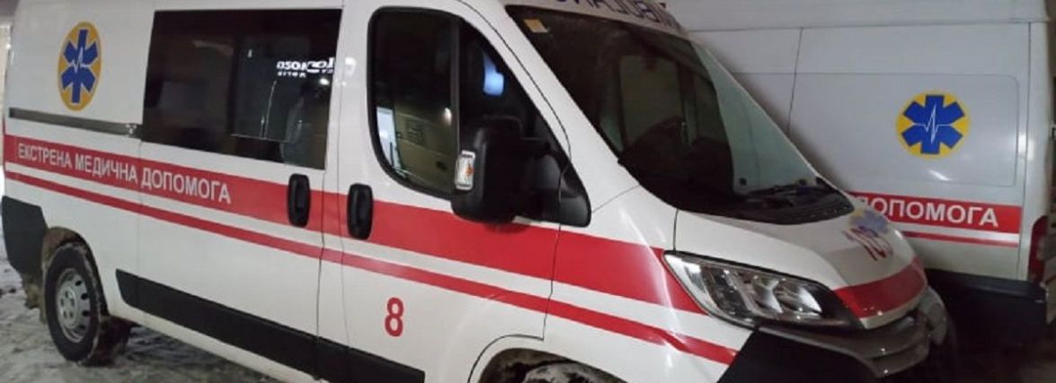 В одного струс мозку, в іншого — підозра на перелом ребер: у Тернополі люди травмувалися через слизоту