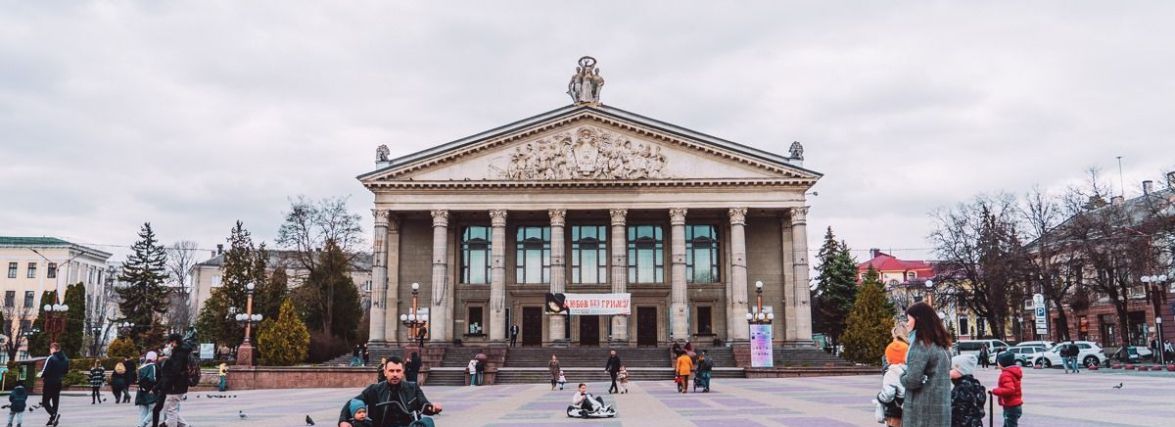 У Тернополі презентували проєкт "Привітне Тернопілля", де зібрали потрібну інформацію для переселенців