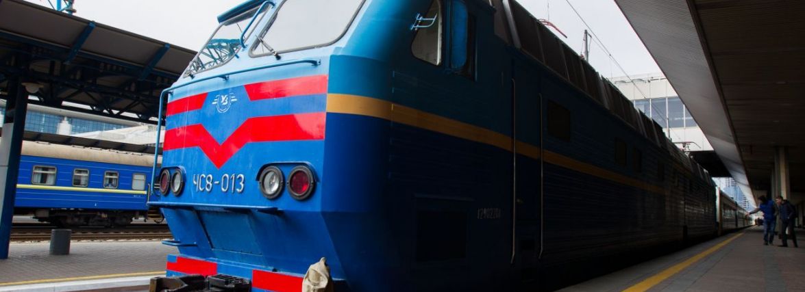 Чи треба мати закордонний паспорт для евакуації за кордон: роз'яснення Укрзалізниці та Держприкордонслужби