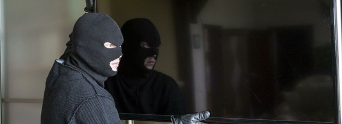 Після виселення з готелю прихопив телевізор: у Тернополі спіймали серійного злодія