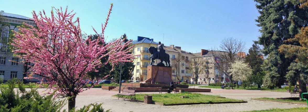 Погода на Тернопільщині: синоптики попередили, коли будуть грози і сильний вітер