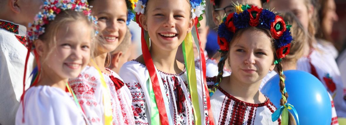 У Тернополі проведуть благодійне родинне свято «Сімейна вишиванка»