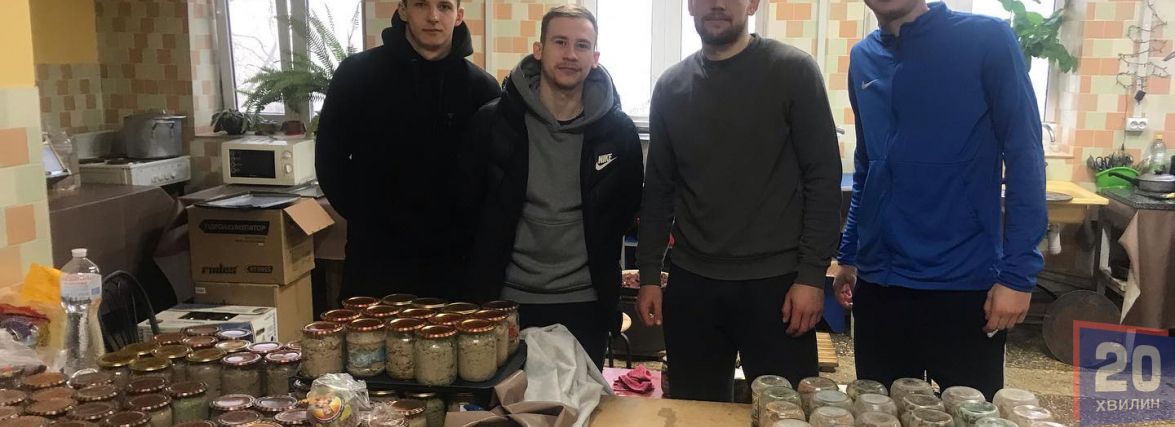 Замість тренувань і матчів — готують паштети для ЗСУ. Чи є загроза існуванню тернопільської «Ниви»?