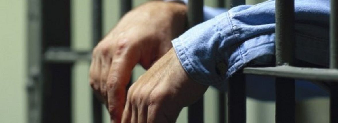 До смерті побив знайомого ортопедичною палицею: тернополянин майже на 8 років сяде за ґрати за вбивство