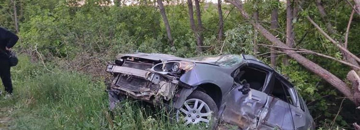 З'їхав у кювет та різався в дерево: На Тернопільщині загинув 28-річний водій «Хонди»