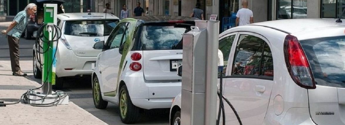 На Тернопільщині суттєво виріс попит на електрокари. Чи вигідні у користуванні і які є нюанси?