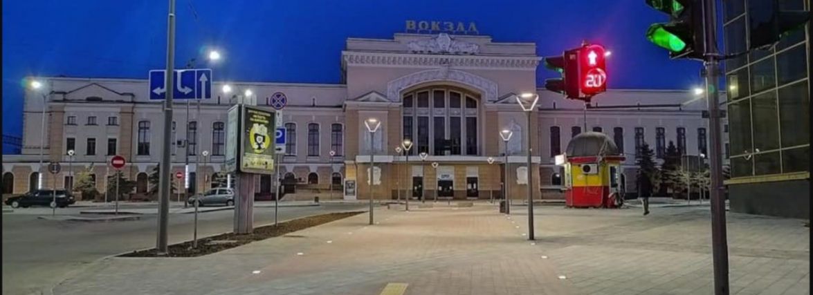 На вокзал та з вокзалу в комендантську годину. Які є виклики – перевірив журналіст «20 хвилин»