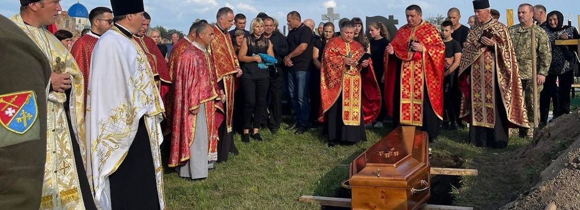 Загинув у липні, а лише в серпні повернувся додому. Попрощались з Володимиром Головком