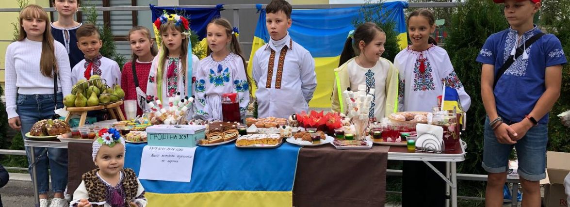 Юні тернополяни печуть солодощі та збирають кошти на тепловізор