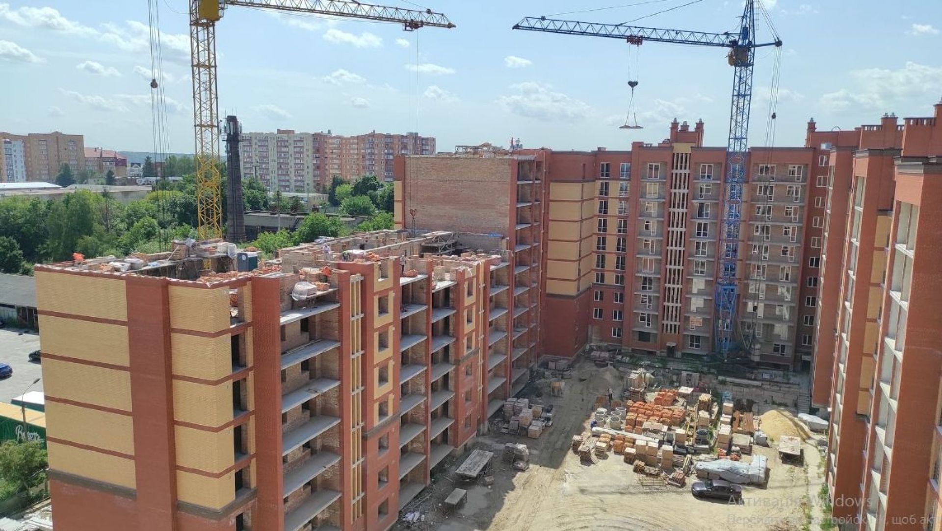 ЖК Лучаківського-Тролейбусна