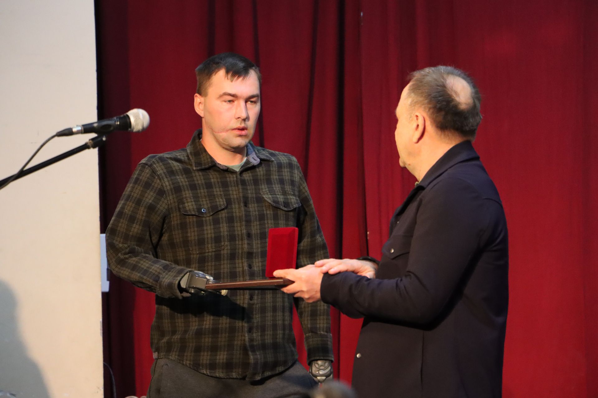 У Тернополі відзначили День захисників і захисниць: вшанували Героїв та нагородили воїнів