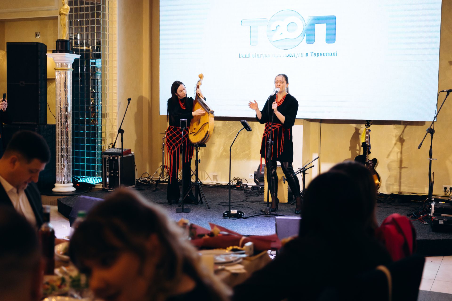 Люди, які розвивають країну та підтримують ЗСУ: головне з церемонії нагородження «Народний бренд-2025»