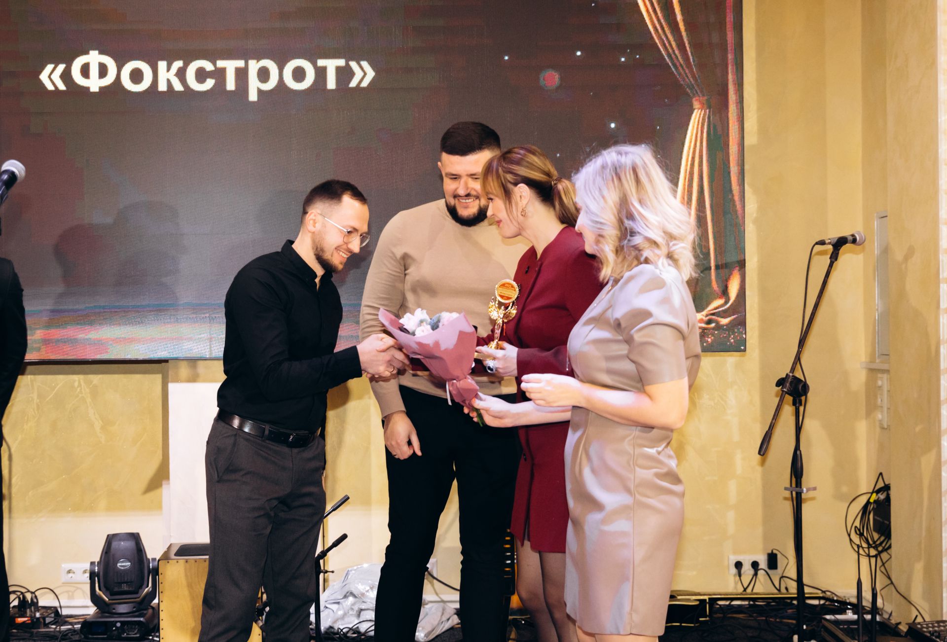 Люди, які розвивають країну та підтримують ЗСУ: головне з церемонії нагородження «Народний бренд-2025»