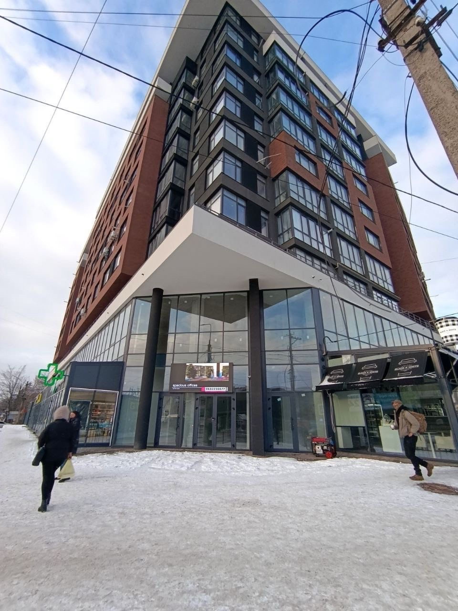 Продаж квартир у ЖК «Централ Хол», Центр міста, поруч парк, ринок, школа, садочок.