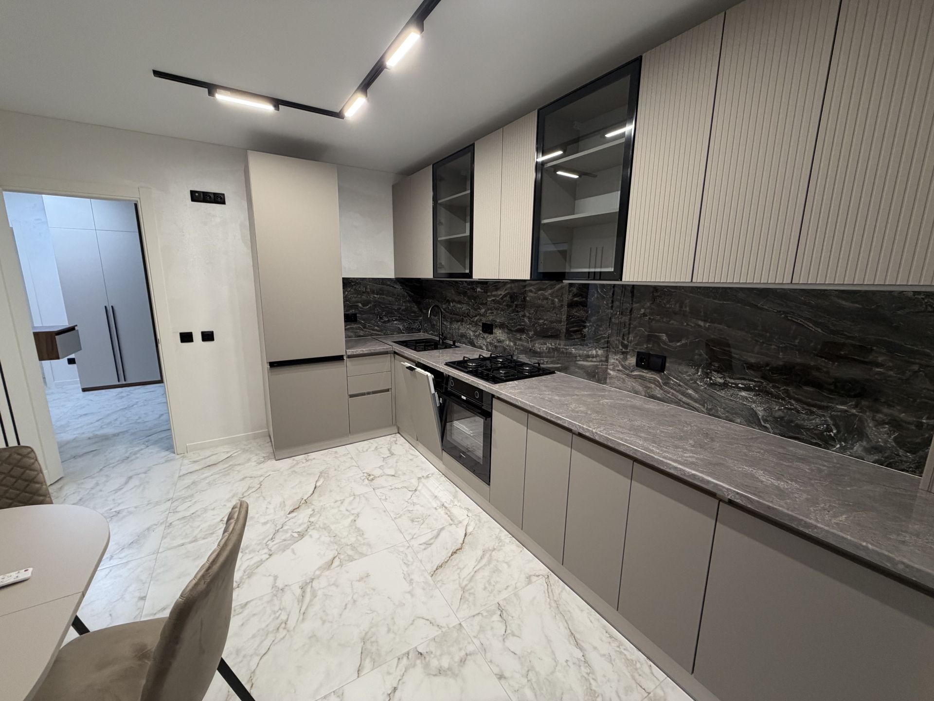 2-кімнатна квартира на вул. Текстильна, 24Г
Площа: 74 м²
Ціна: 74 500 $