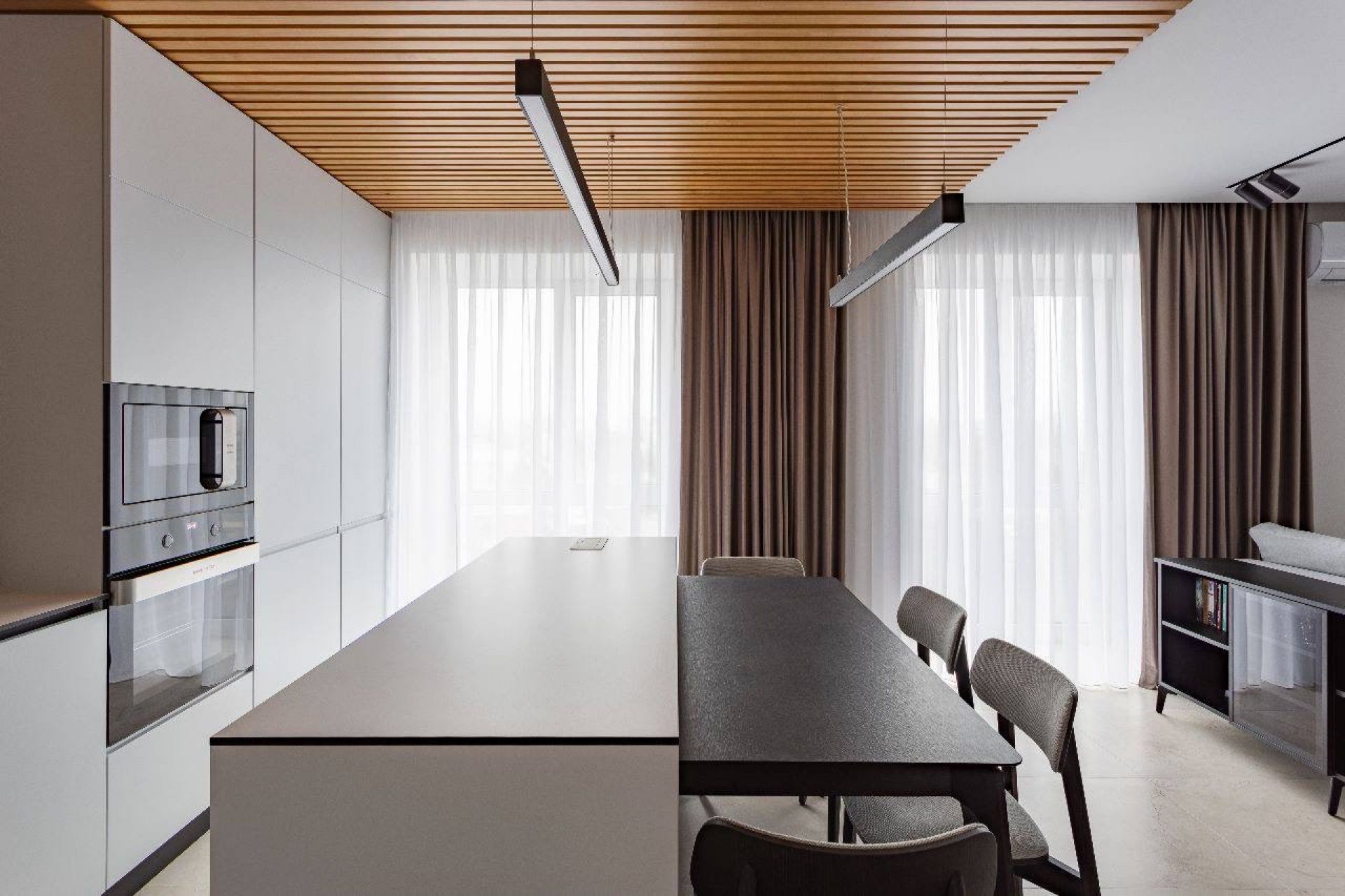 3 кім.кв. ЖК “Енергія”
93 м2, меблі техніка,диз.ремонт, тераса, парковка. 155000у.о.