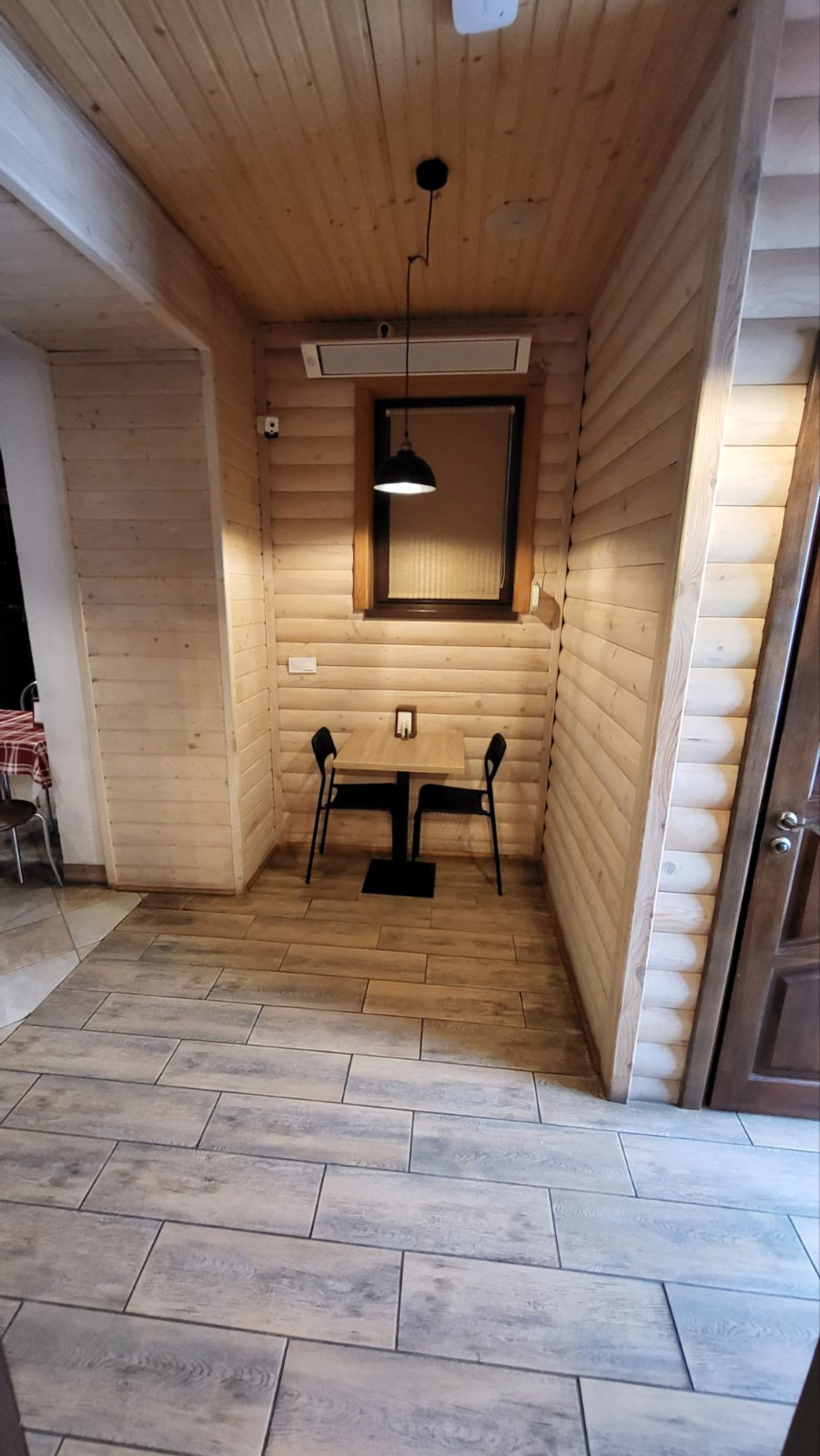 Продаж комерційного приміщення площа 98 м²,  вул. Шпитальна,4