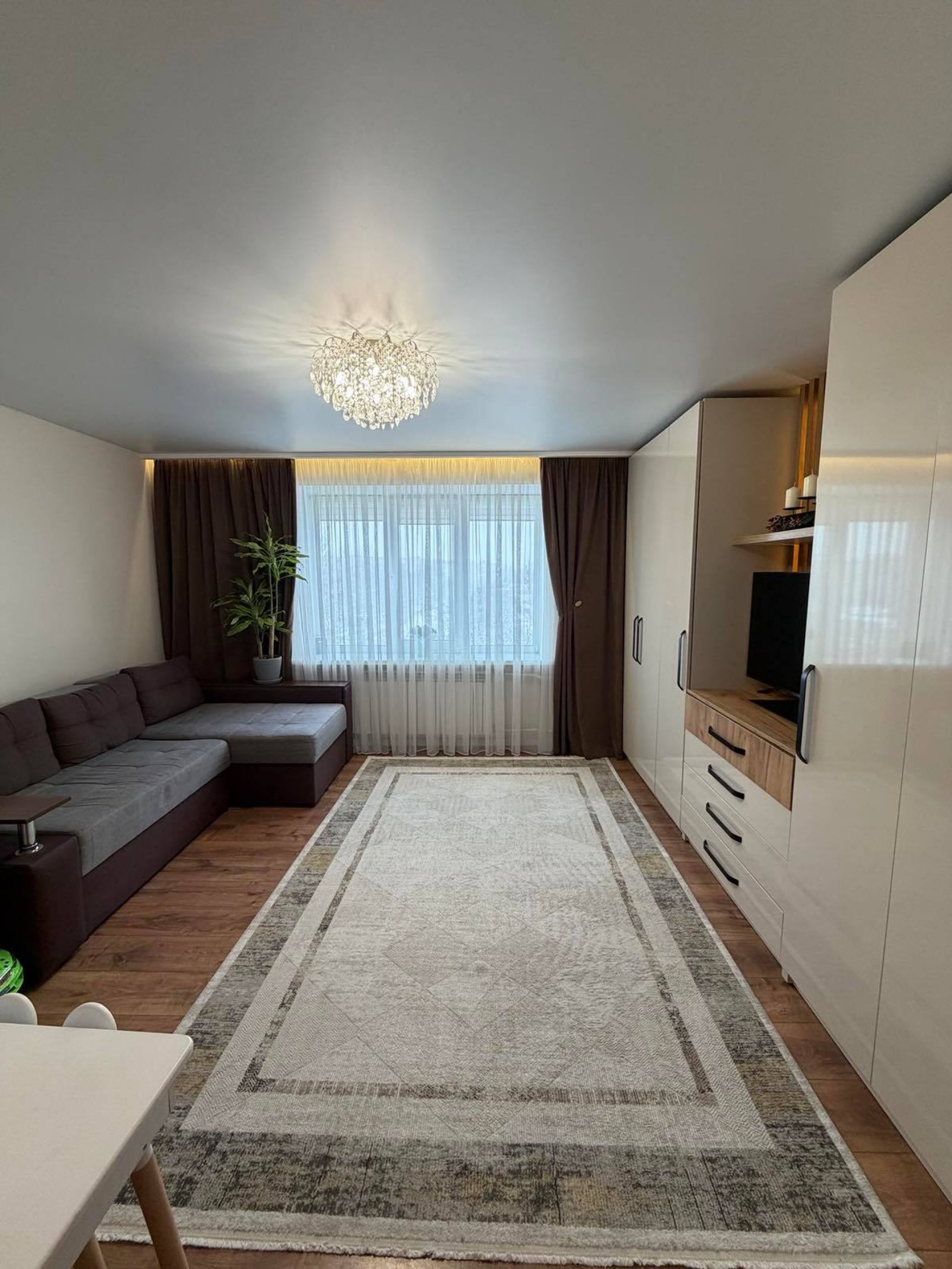 Лепкого 6 
6/9 поверх 
52м2 
69 000$