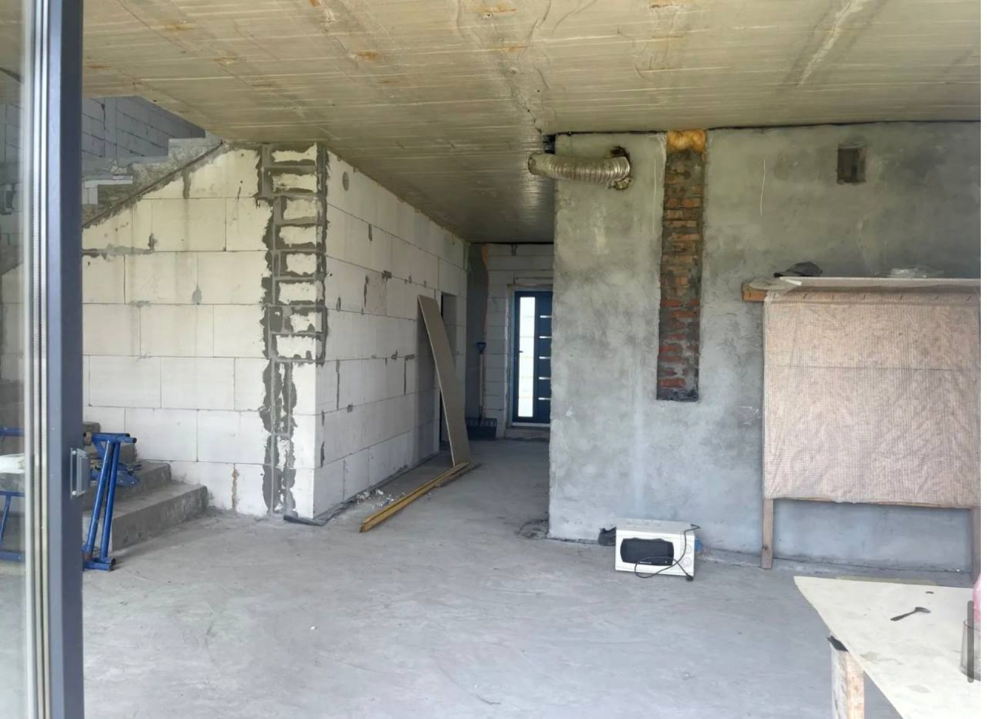 Дуплекс В.Гаї вул.Січових Стрільців 2 пов.160м2,усі комунікації підведені .4 сотих.Ціна 70 000$