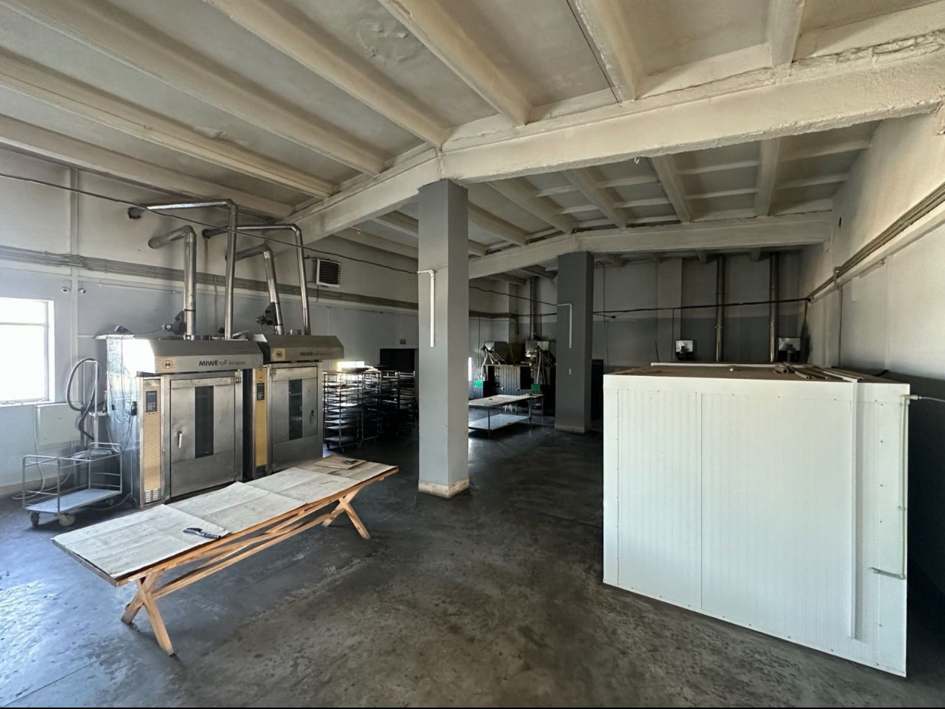 Продається приміщення хлібозаводу 1087 м². Все нове зроблено. Чекає на свого власника!