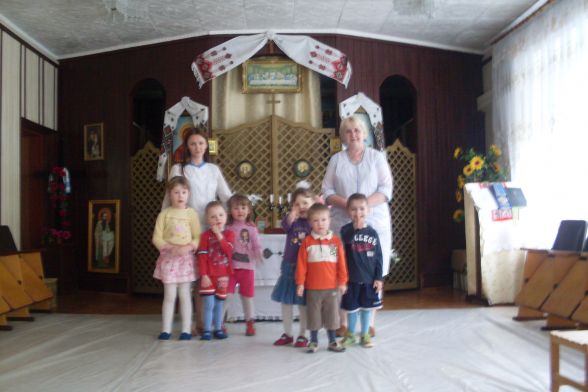 Більшість із дітей спеціалізованого будинку важкі діагнози: ДЦП, фатальний алкогольний синдром, розлади психічного та розумового розвитку, гіперактивність, некоординованість