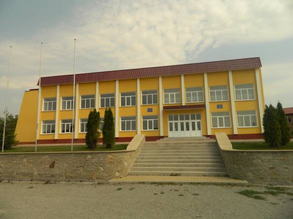 Школа, де навчався Гута