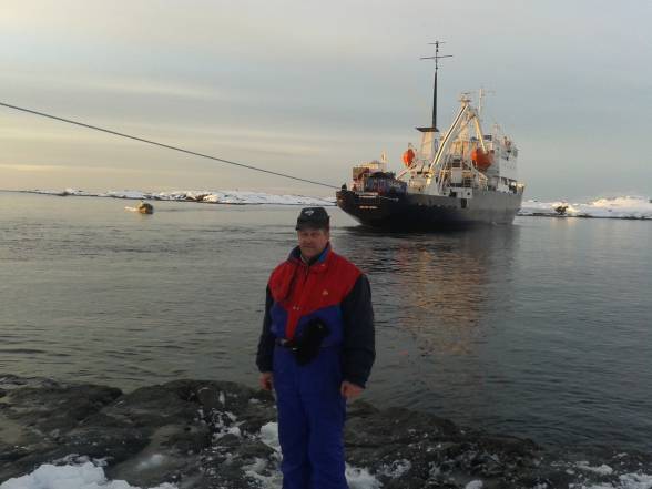 Персонал, провіант та устаткування на "Академік Вернадський" доставляють кораблями з Південної Америки, каже головний інженер Ігор Мороз