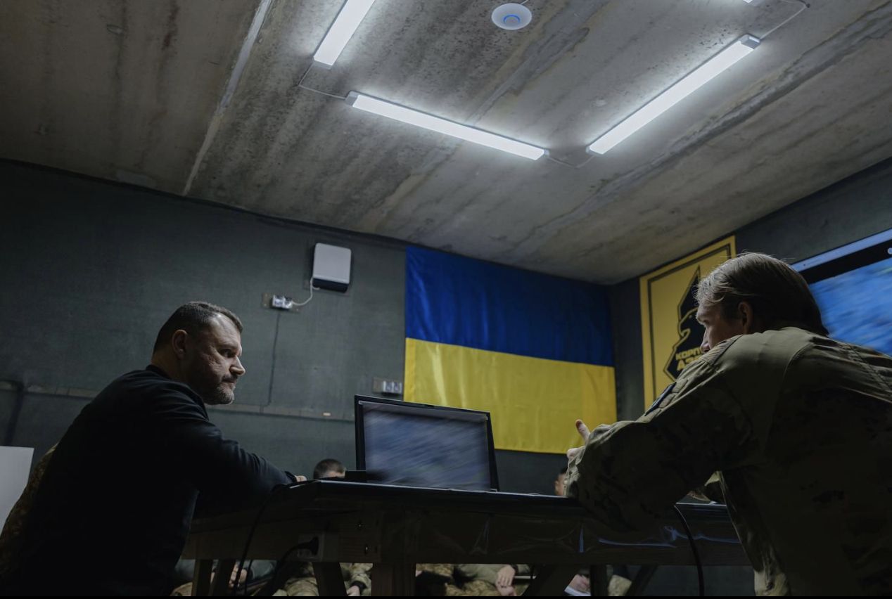 Під час робочої поїздки у прифронтові громади Дніпропетровщини провів оперативну нараду з командуванням 1-го корпусу НГУ «Азов».