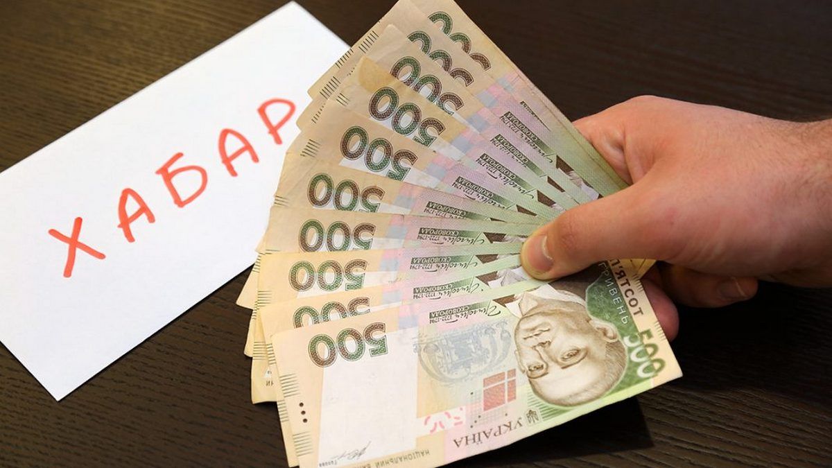 Два водії хотіли відкупитися від поліції за «п'яну» їзду