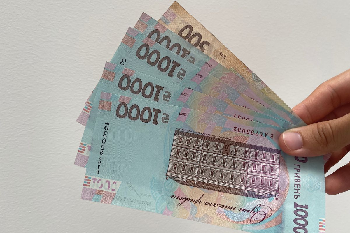 Продавець забрав з каси 22 тисячі: деталі крадіжки у тернопільському магазині