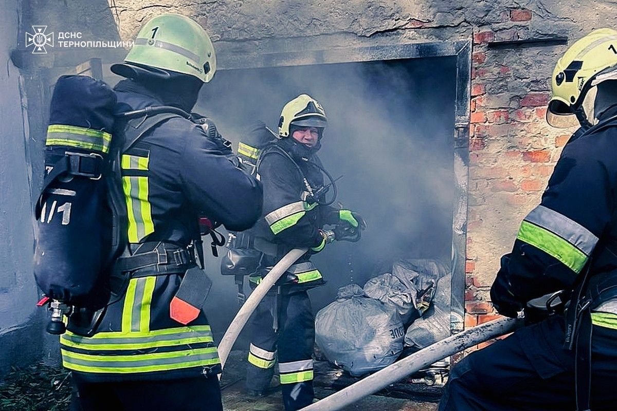 У середмісті Тернополя горів гараж
