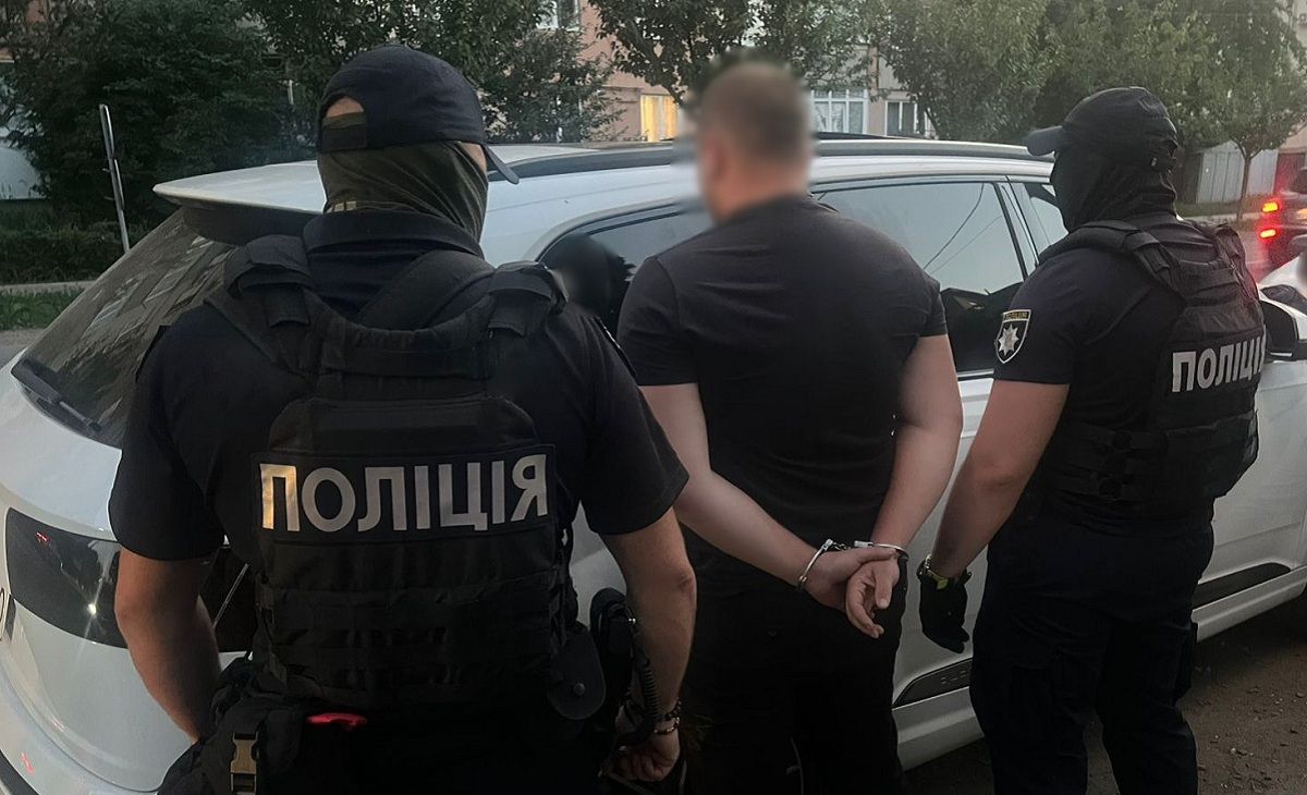 Вкусив поліцейського, бо той сказав, що він в розшуку і має з ним поїхати в ТЦК